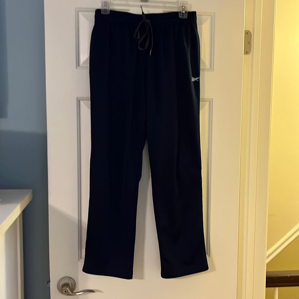 Reebox mens size small joggers.